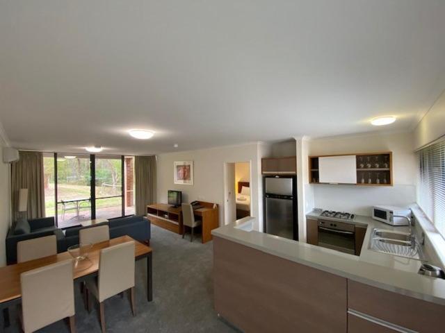 มาร์กาเร็ต อิน ทาวน์ อพาร์ตเมนต์ Aparthotel Margaret River ภายนอก รูปภาพ