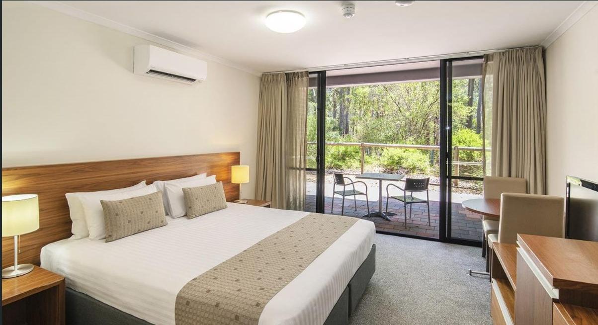 มาร์กาเร็ต อิน ทาวน์ อพาร์ตเมนต์ Aparthotel Margaret River ภายนอก รูปภาพ